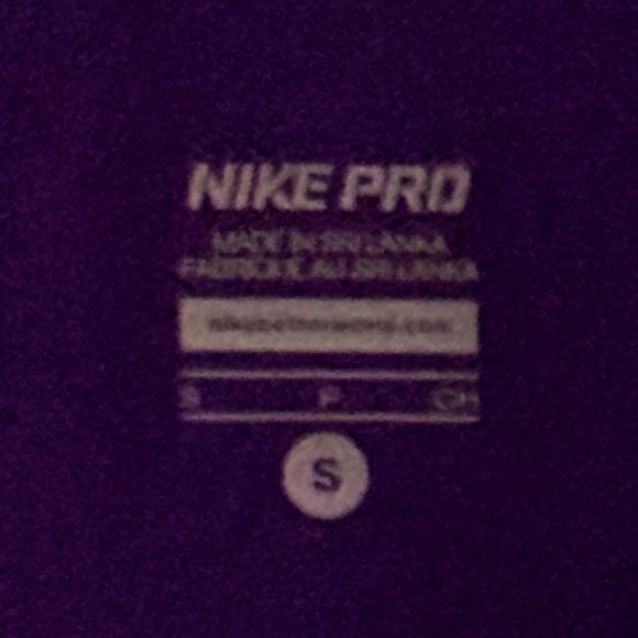 *NEW* - Women's NIKE Pro Dry-Fit Hyperwarm Top (Small) - Picture 8 of 9